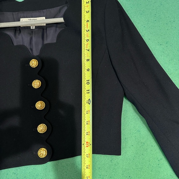 Valentino Cropped Navy Wool Jacket with Gold Buttons AUTHENTIC - Picture 6 of 9